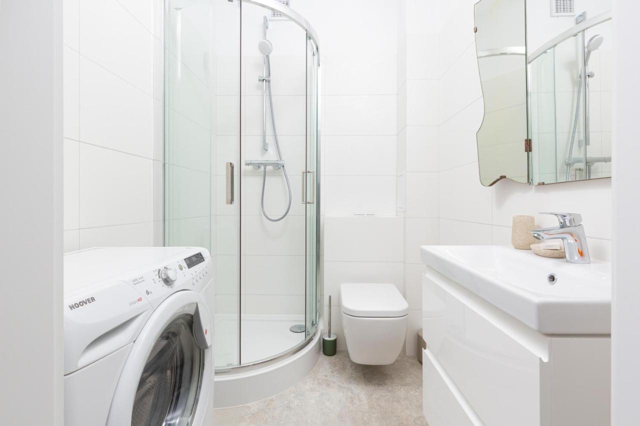 Apartment Warsaw Wiktorska By Noclegi Renters Экстерьер фото